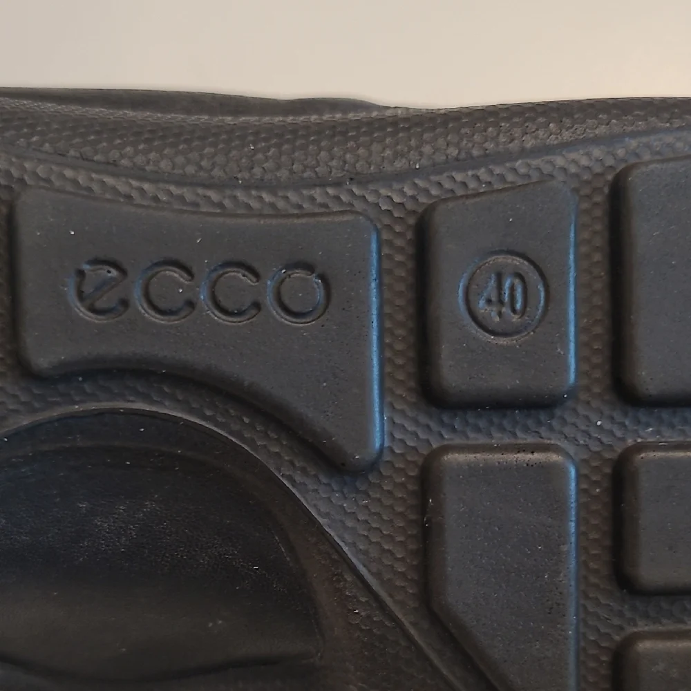 Ecco comfortable athletic